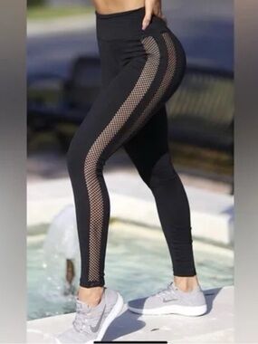 Bombshell sportswear Black High-Waist Mesh-Trim Leggings